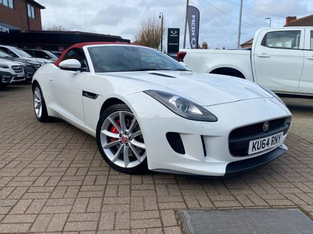 Jaguar F-Type 3.0 Supercharged V6 2dr Auto Convertible Petrol White